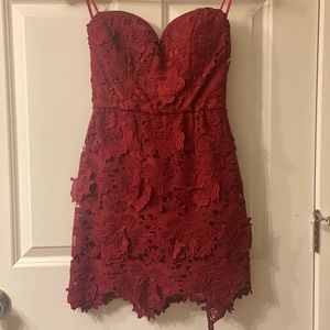 Sweetheart / strapless / mini dress